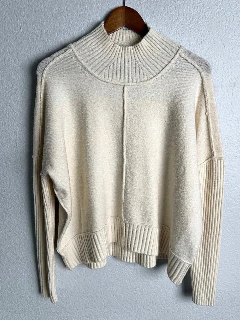 Maeve Wool Blend Ribbed Turtleneck Sweater in Ivory Size XS
